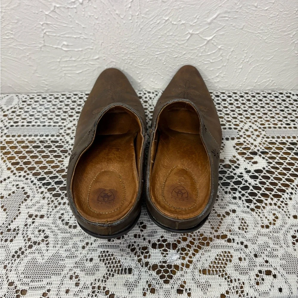 Ariat Brown Leather Embroidered Clogs - Picture 4 of 7